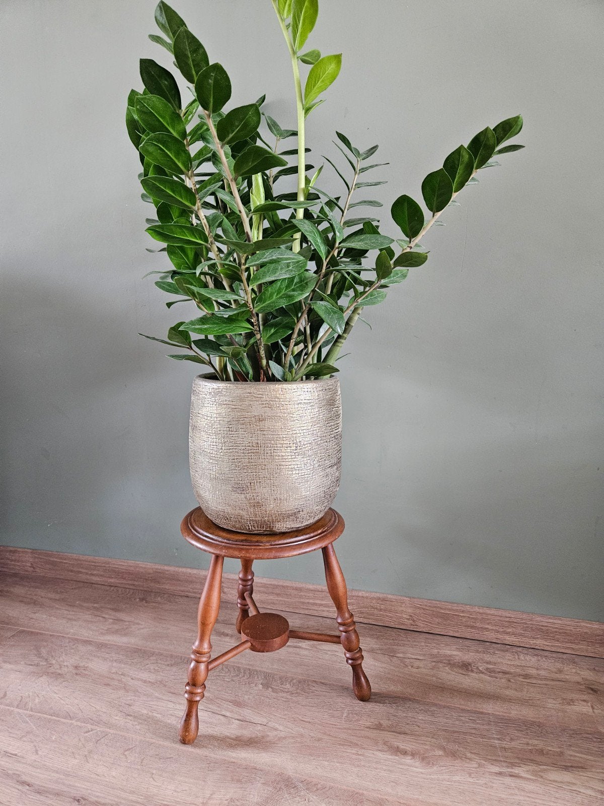 Vintage houten krukje / plantentafel, rond blad, Ophalen of Verzenden, Hout