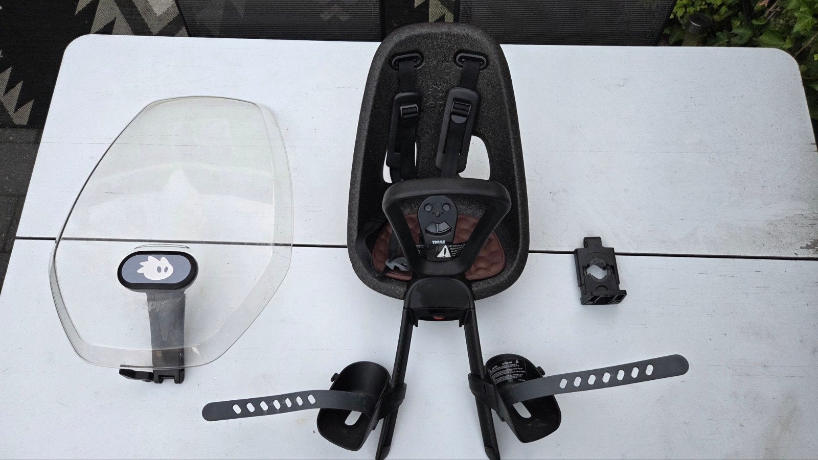 Thule Yepp Nexxt 2 Mini met windscherm en 2 bevestigingen, Fietsen en Brommers, Voorzitje, Ophalen of Verzenden, Thule, 0 t/m 13 kg