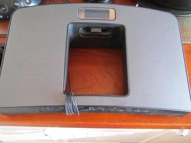AKAI Model ASB 17i radio/wekker/MP3 speler.Digitaal., Witgoed en Apparatuur, Wekkers, Ophalen of Verzenden, Zo goed als nieuw