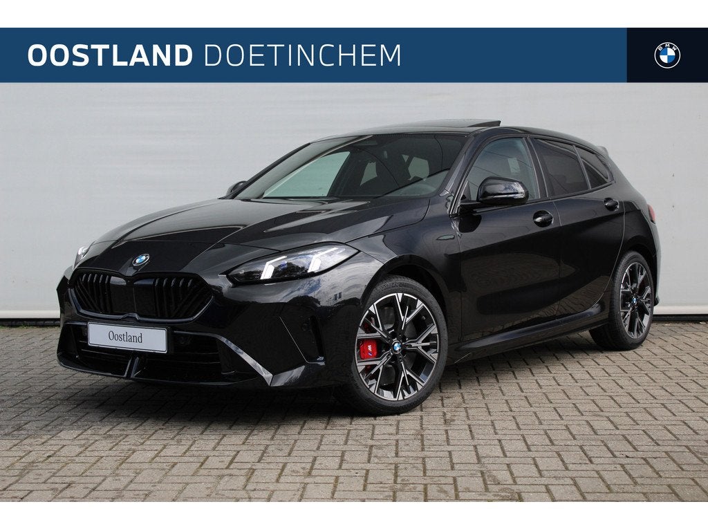 BMW 1 Serie 120 M Sport Automaat / Panoramadak / Trekhaak /
