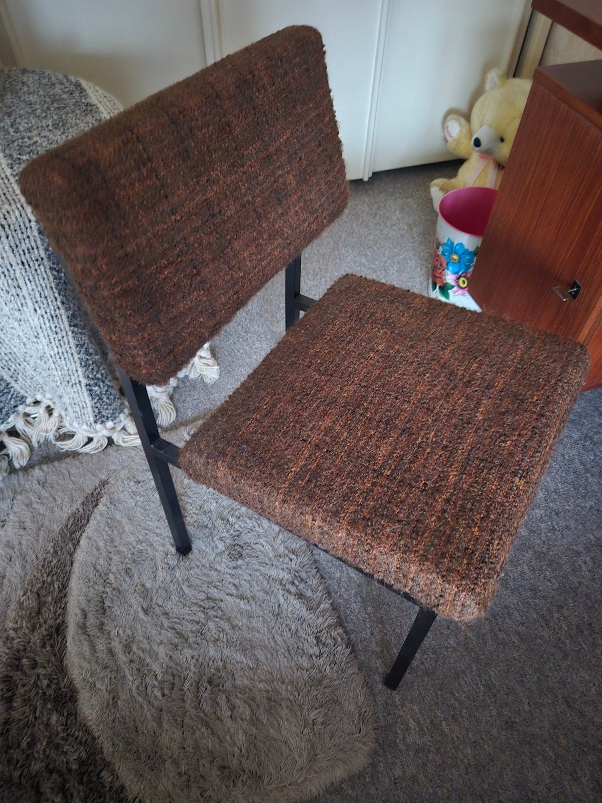 Vintage stoelen 4 stuks jaren 70 met bruine bekleding, Ophalen, Gebruikt, Bruin, Metaal