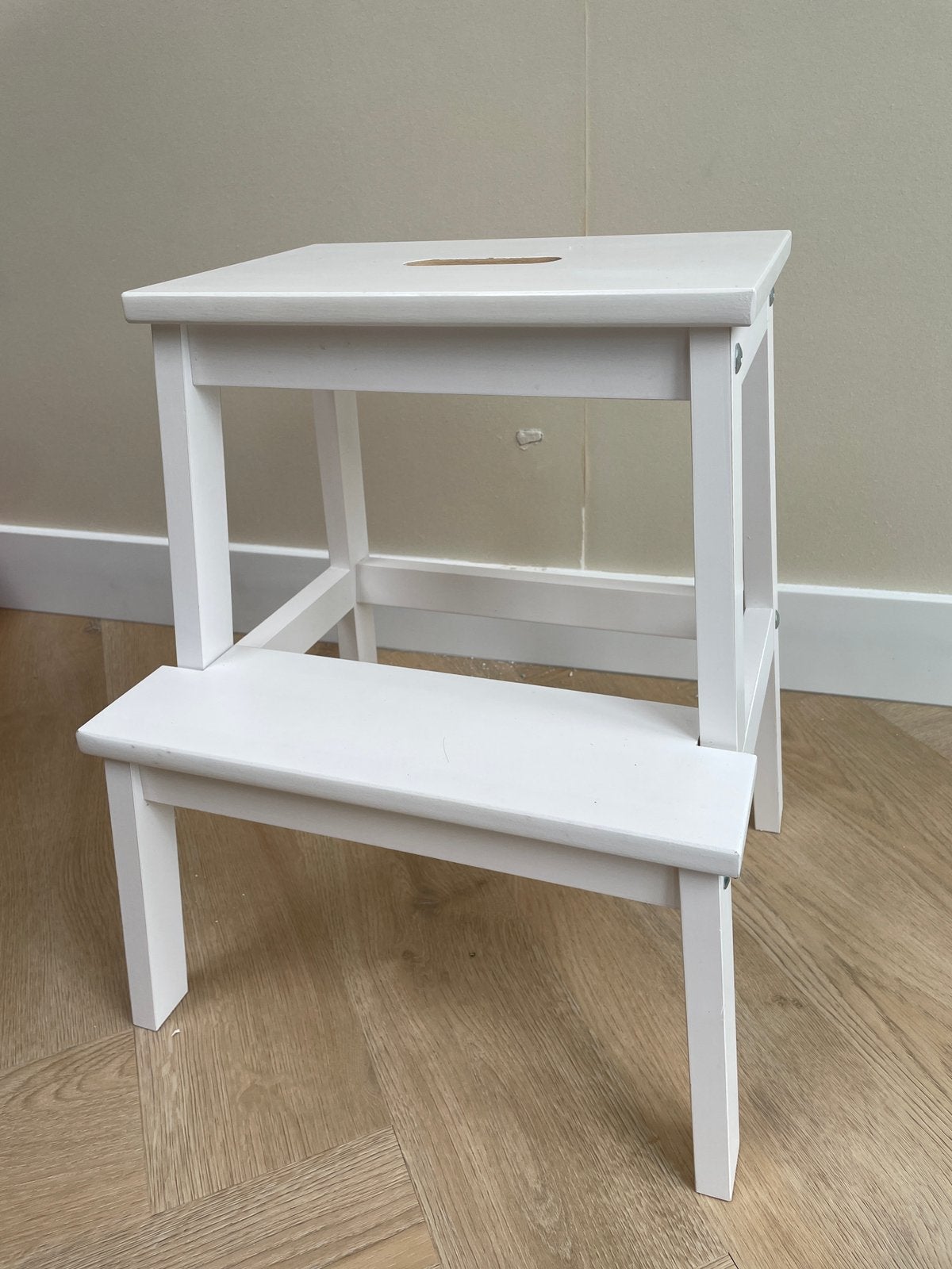 Witte Ikea Bevkam kruk, Ophalen, Zo goed als nieuw, Hout