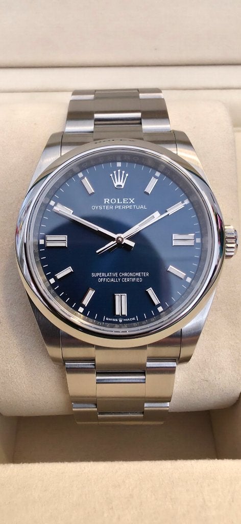 Rolex Oyster Perpetual 36 Blue Sunburst 2025 Full-set 126000, Sieraden, Tassen en Uiterlijk, Horloges | Heren, Ophalen, Staal