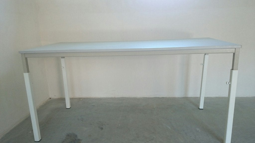 Werktafels Atelier tafels hoogte verstelbaar