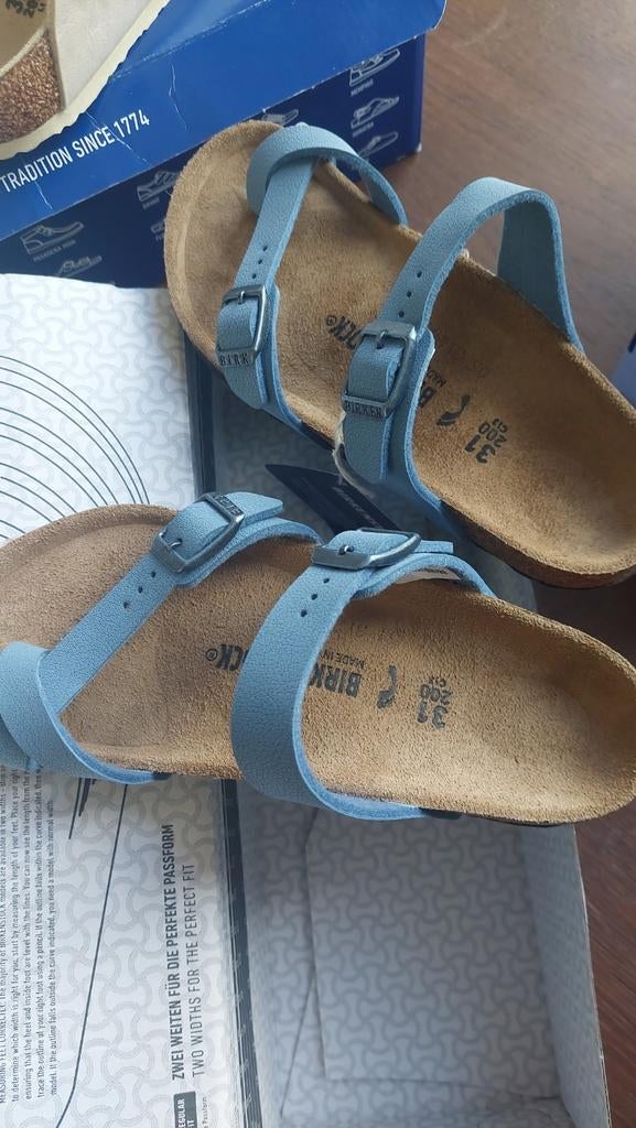 Blauwe Birkenstocks, nieuw in doos, maat 31, Kinderen en Baby's, Kinderkleding | Schoenen en Sokken, Jongen of Meisje, Schoenen