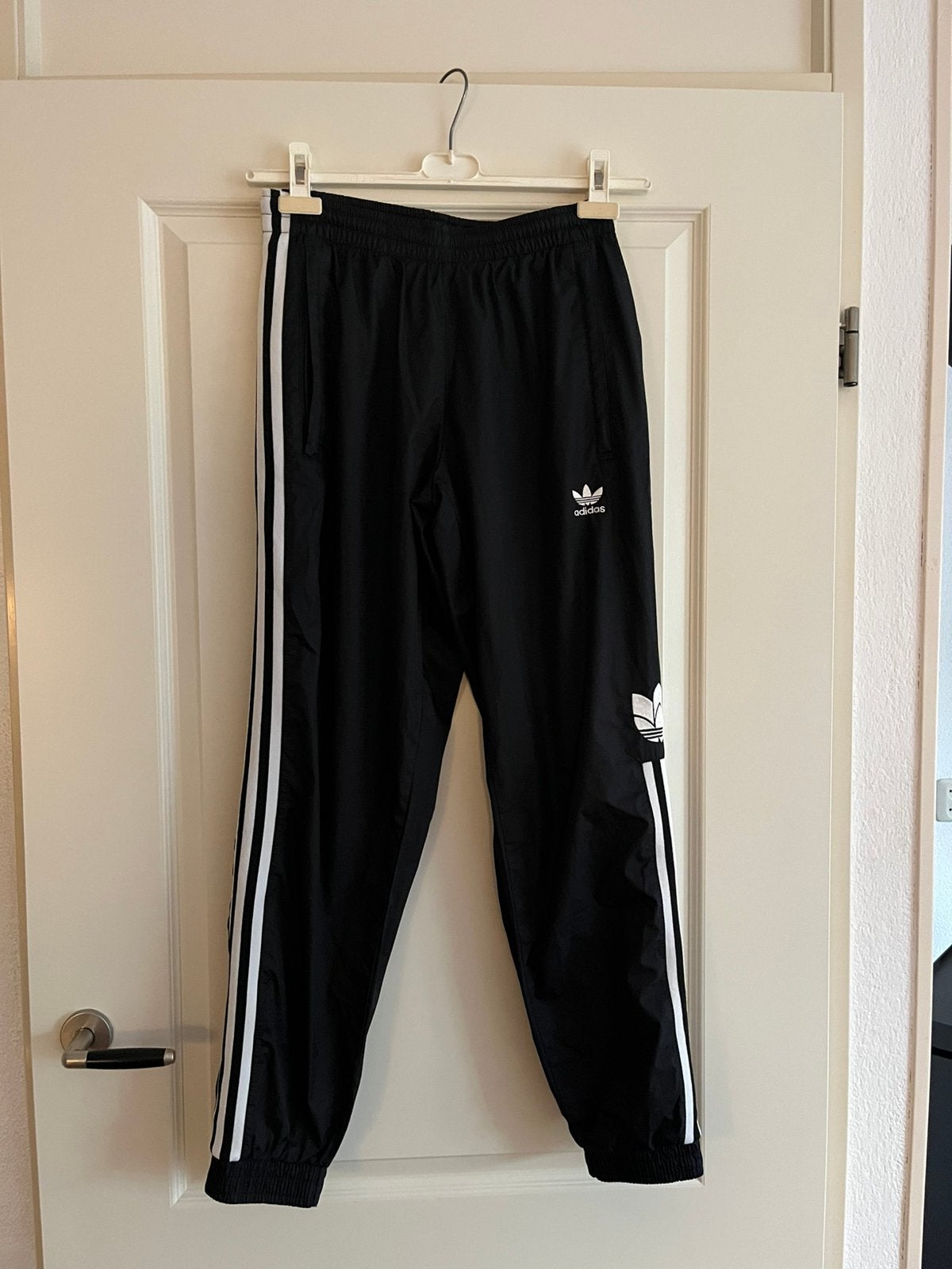 Adidas sportbroek S, Zwart, Overige maten, Ophalen of Verzenden, Zo goed als nieuw