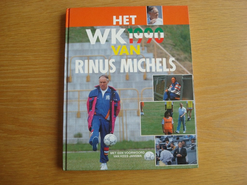 Voetbalboek WK 1990 Rinus Michels, Ophalen of Verzenden, Zo goed als nieuw, Balsport