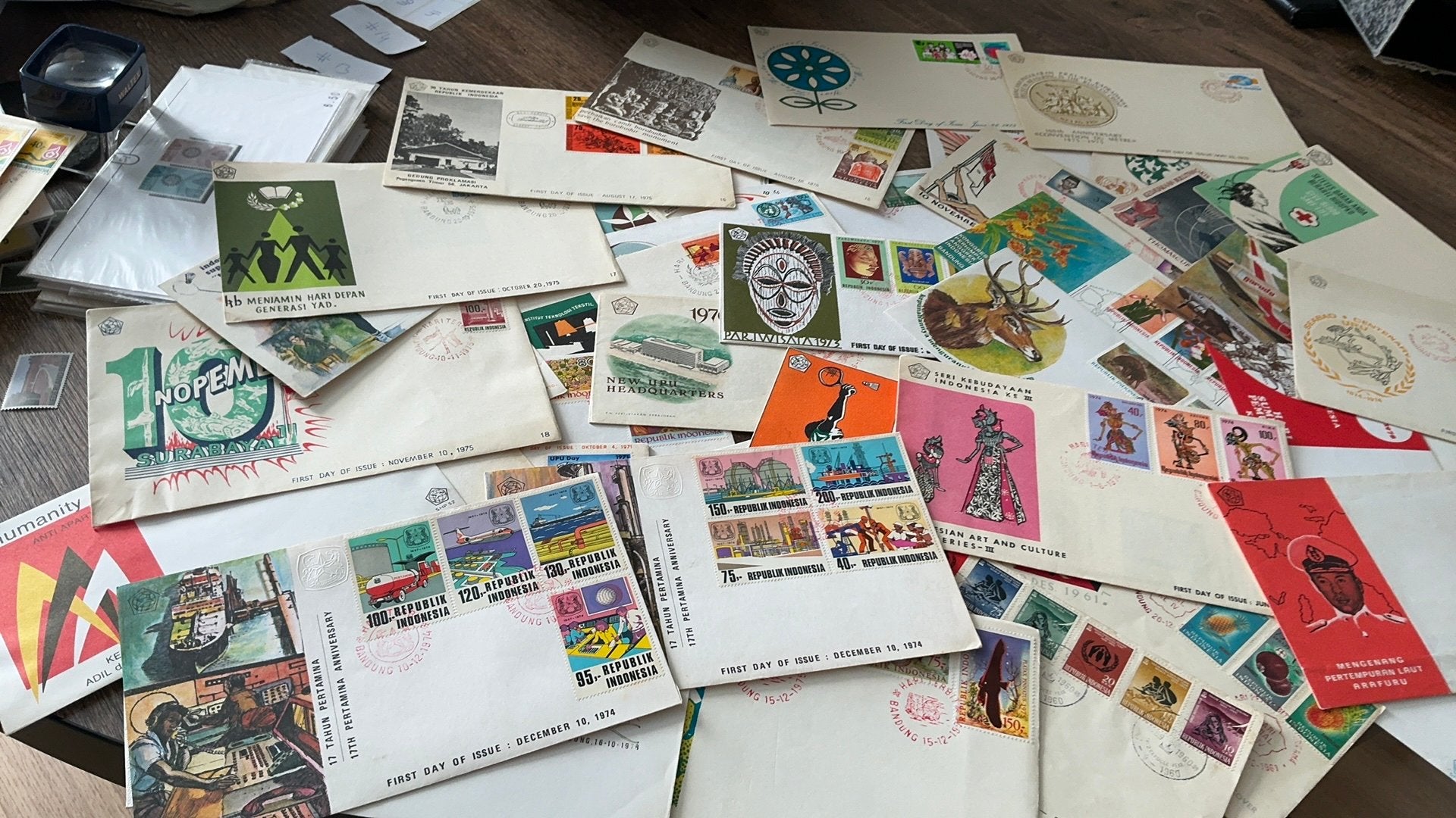 #17 Verzameling FDC’s Indonesie, Postzegels en Munten, Postzegels | Volle albums en Verzamelingen, Ophalen of Verzenden, Buitenland