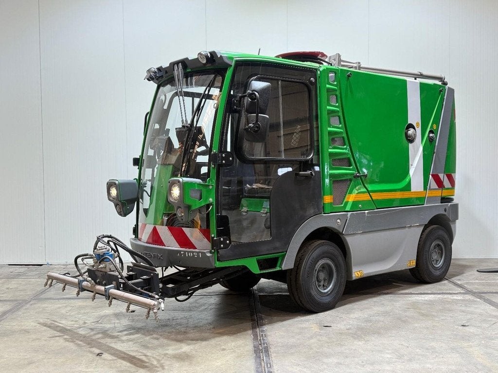 Tenax TXE2 hybride wegdekreiniger lithium kubota 2018 HL1038