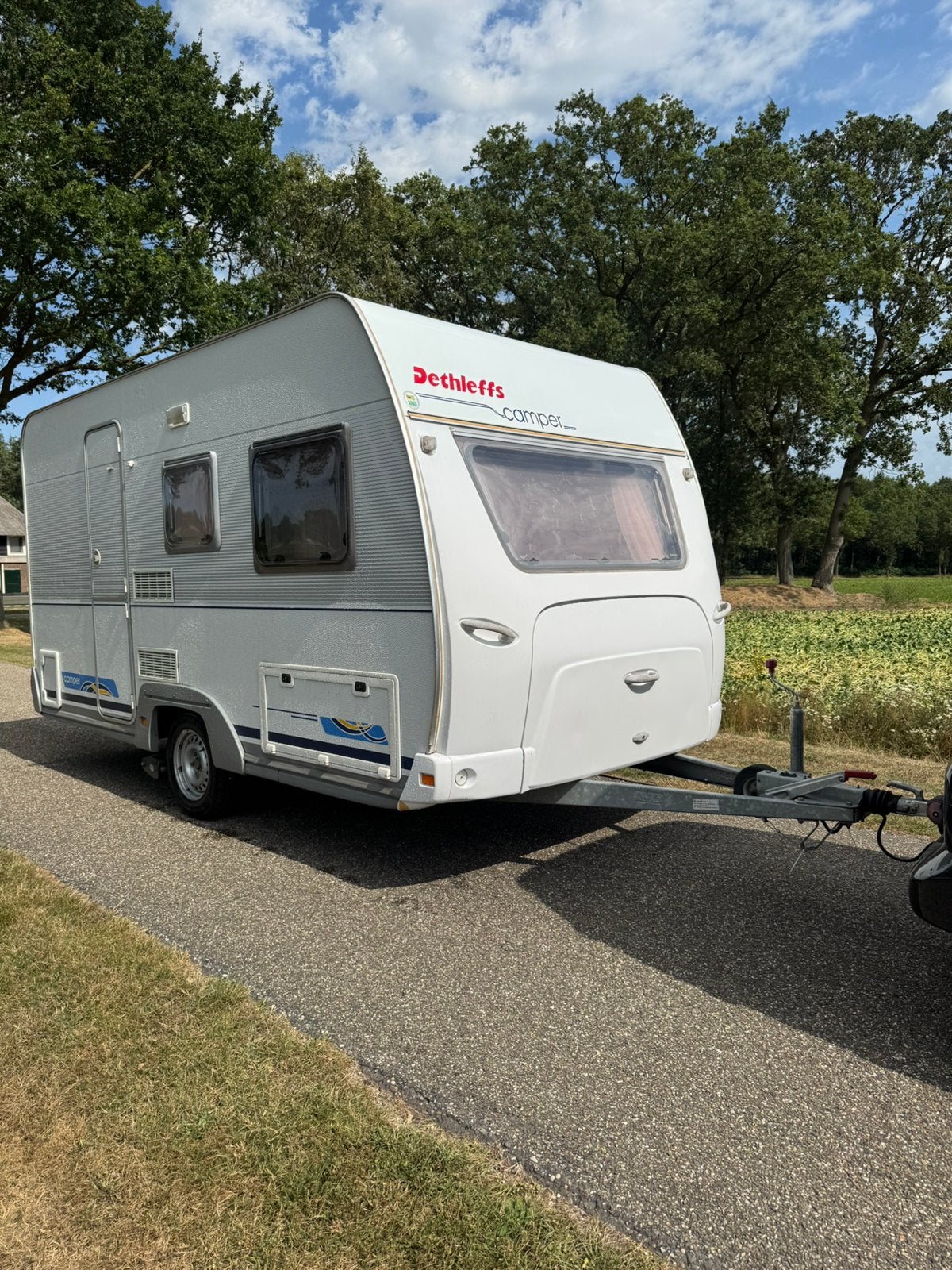 Leuke Nette Dethleffs Camper 420DB mover, grote voortent!, Caravans en Kamperen, Vast bed, Treinzit, 750 - 1000 kg, Particulier