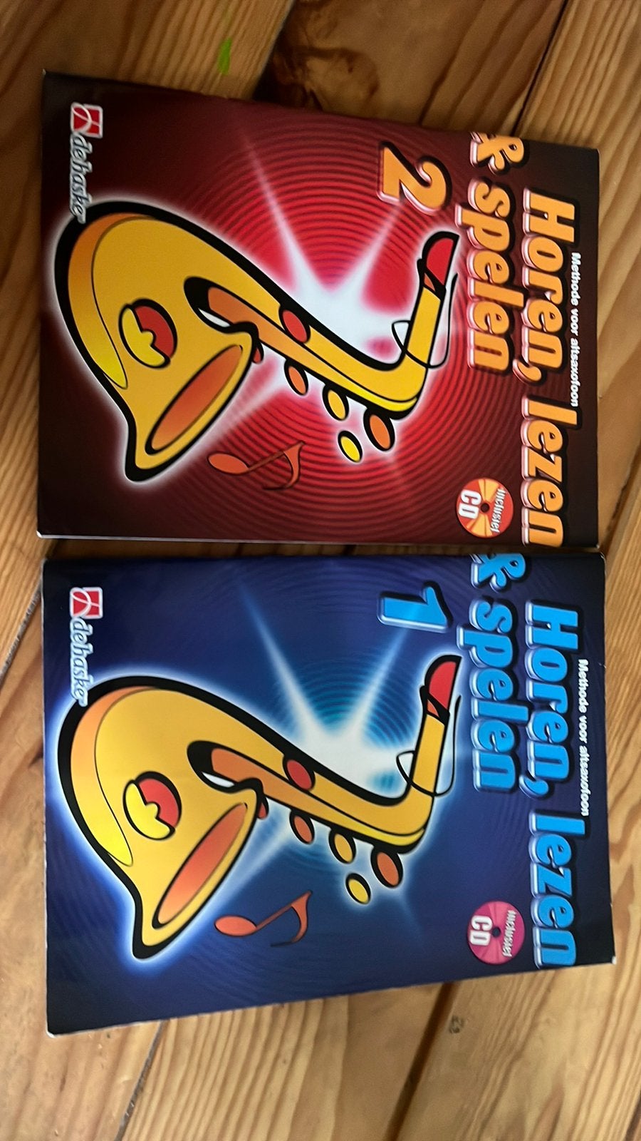 Horen, lezen, spelen Twee boeken voor Saxofoon, Muziek en Instrumenten, Blaasinstrumenten | Saxofoons, Ophalen of Verzenden, Zo goed als nieuw