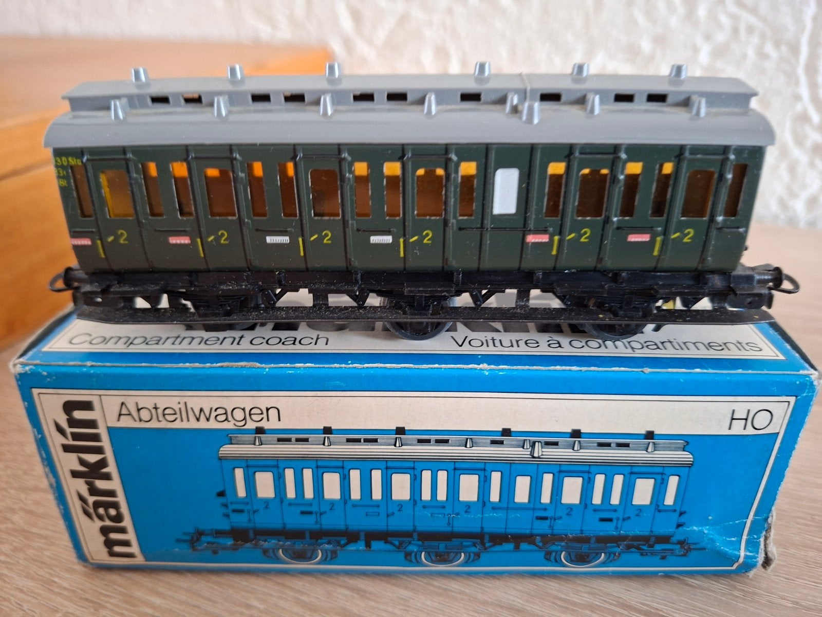 2x Marklin couperijtuig 4004, Wisselstroom, Gebruikt, Wagon, Ophalen of Verzenden
