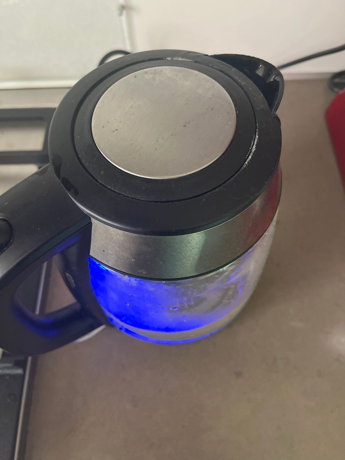 Glazen Koenic waterkoker met blauwe LED verlichting, 1 tot 2 liter, Ophalen, Gebruikt, Draadloos
