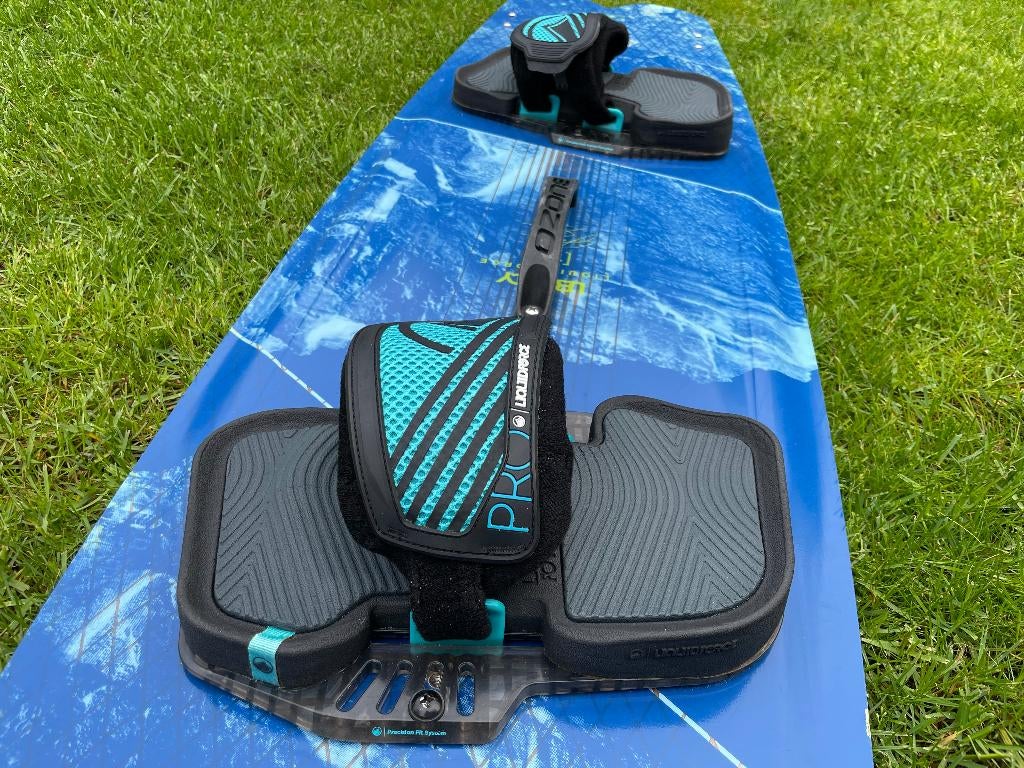 Kitesurf bindingen Liquid Force Pro 2018 maat S/M, Watersport en Boten, Kitesurfen, Geen board, Binding, Ophalen of Verzenden