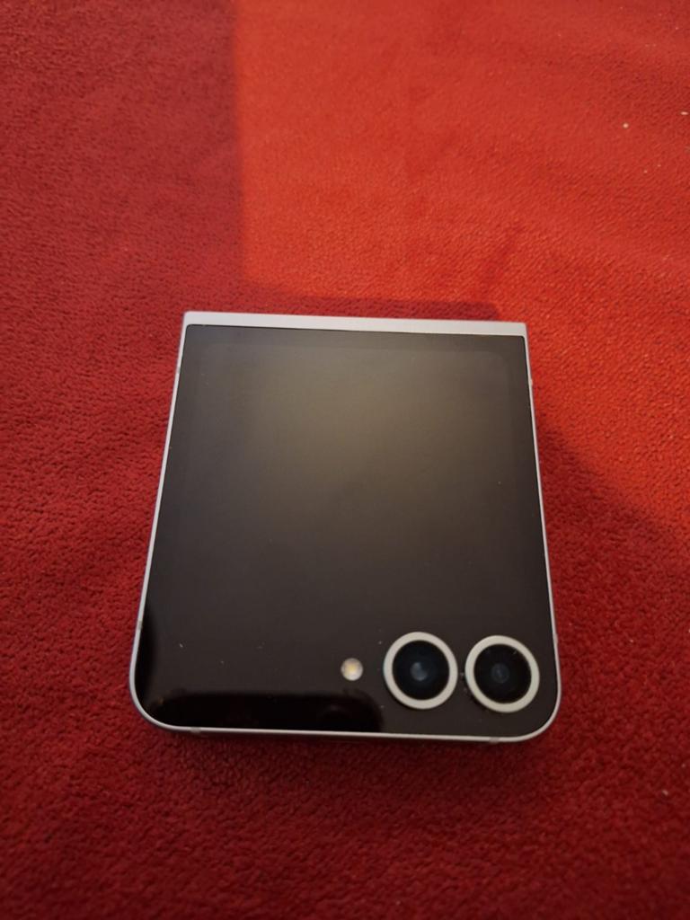 Samsung Galaxy Z Flip 6, Telecommunicatie, Mobiele telefoons | Samsung, Zwart, Touchscreen, Ophalen of Verzenden, Zo goed als nieuw