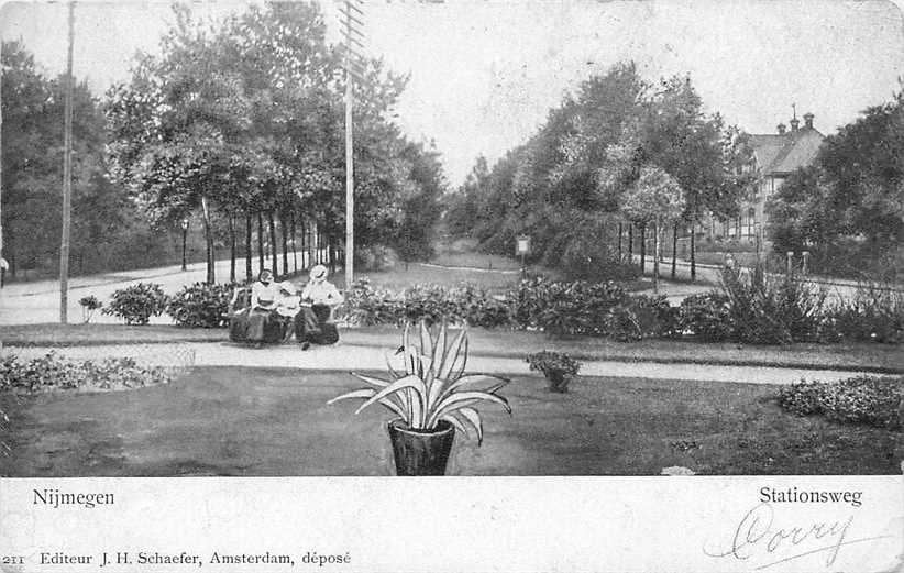 380-615-035 Nijmegen Stationsweg, Verzamelen, Ansichtkaarten | Nederland, Verzenden, Voor 1920, Gelderland