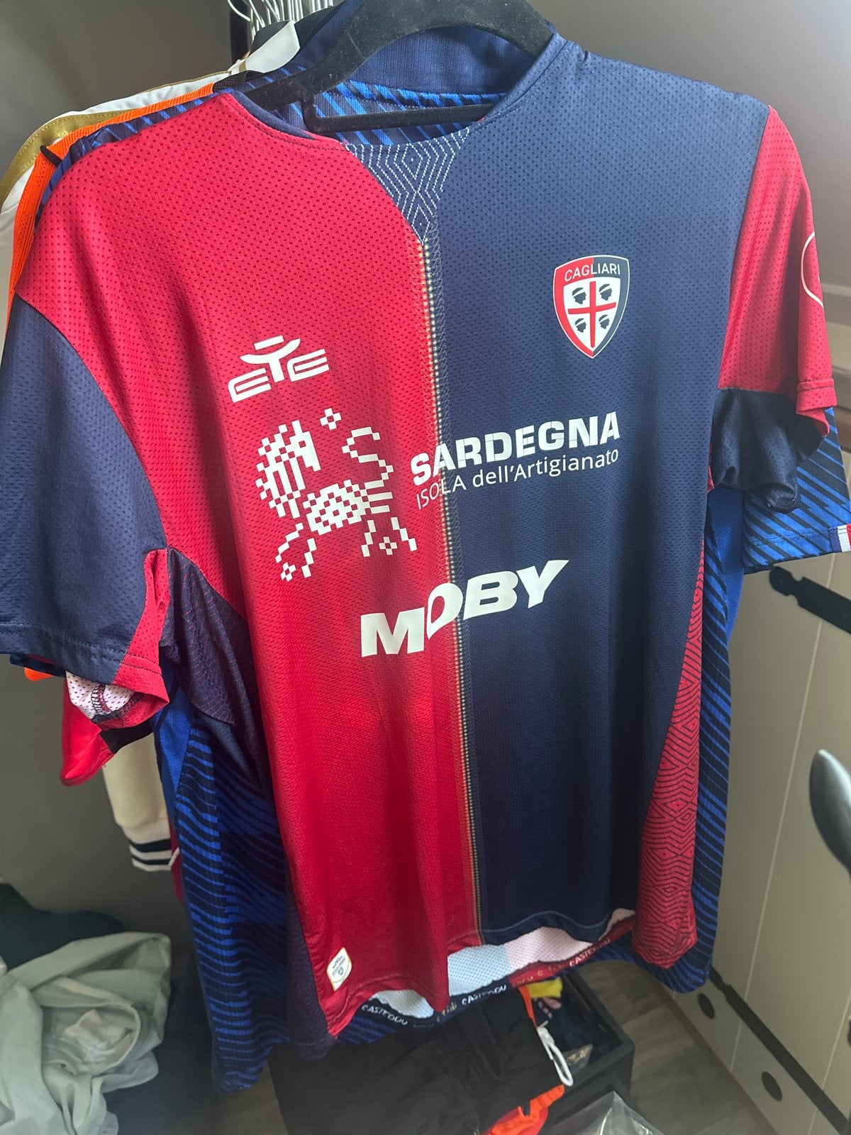 Cagliari Calcio Thuisshirt Rood/Blauw Maat M, Verzenden, Zo goed als nieuw, Maat 48/50 (M), Meerkleurig