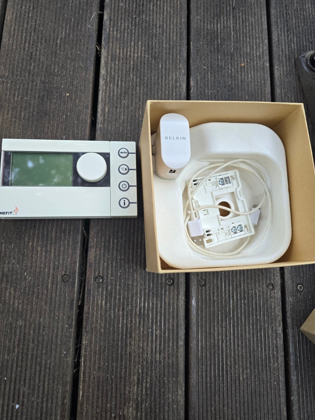 Nefit Easy slimme thermostaat met Belkin adapter, Ophalen of Verzenden, Slimme thermostaat, Gebruikt