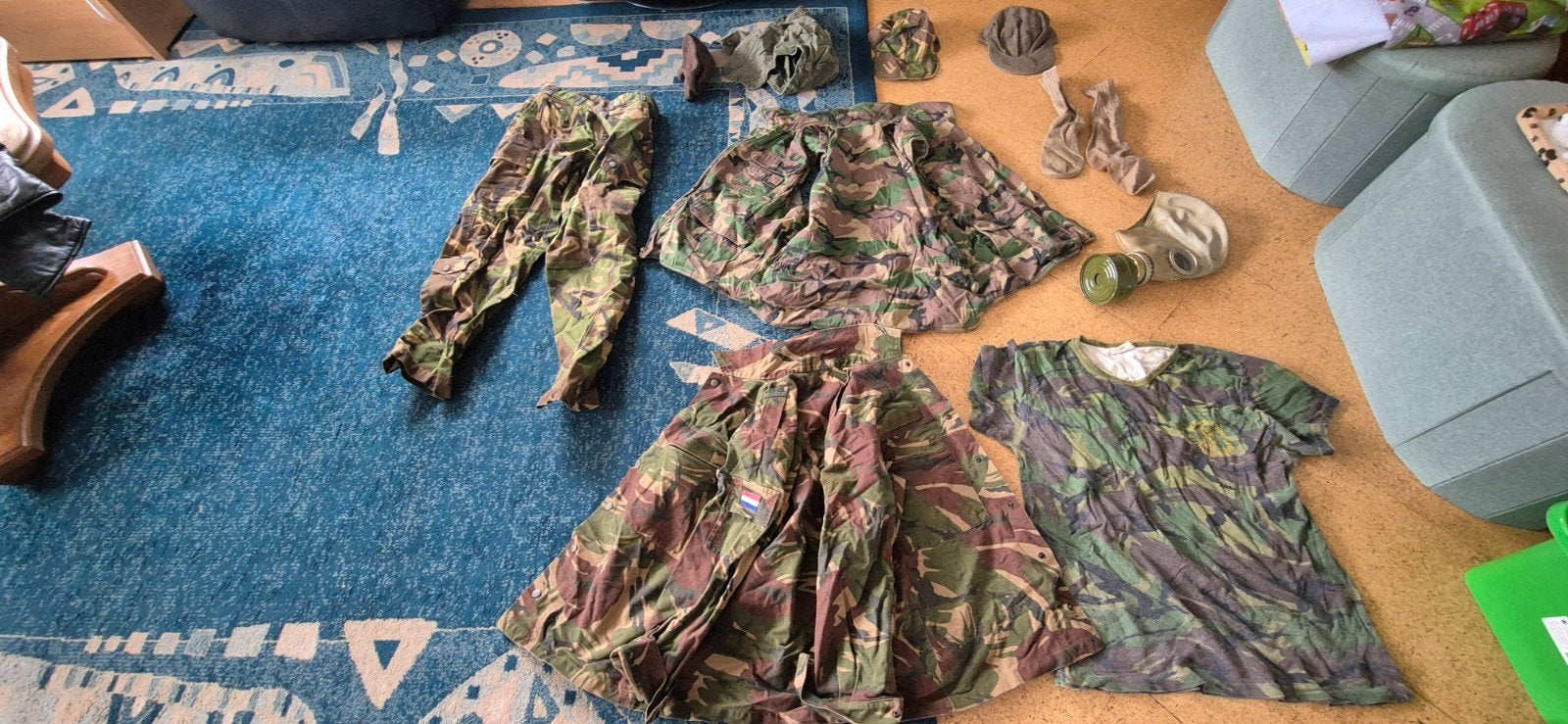 Militair camouflagekleding en uitrusting set, Verzamelen, Militaria | Algemeen, Ophalen of Verzenden, Landmacht, Nederland, Kleding of Schoenen