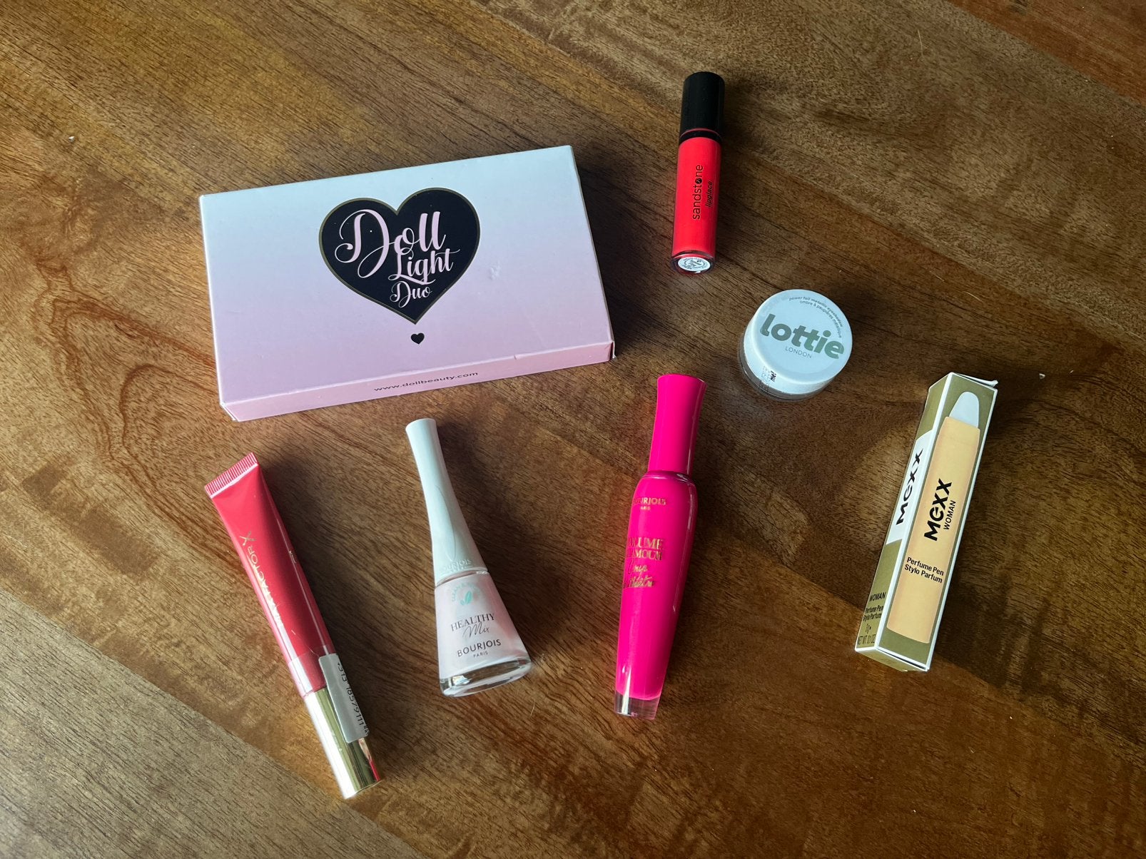 Set van nieuwe makeup producten, Ophalen of Verzenden, Nieuw, Gehele gezicht, Make-up