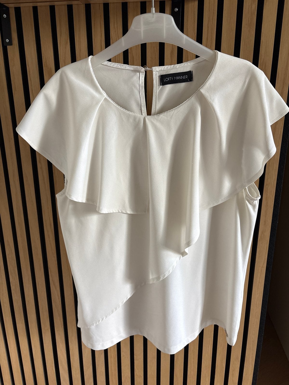 Witte top met ruches - Maat L Lofty Mannet, Wit, Maat 42/44 (L), Ophalen of Verzenden, Zo goed als nieuw