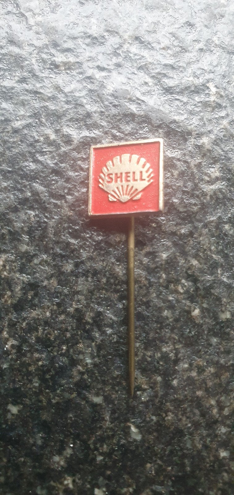 Vintage speldje Shell, Verzamelen, Ophalen of Verzenden, Gebruikt, Overige onderwerpen, Speldje of Pin