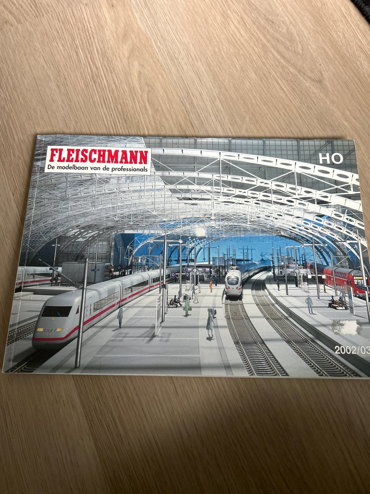 Fleischmann HO Catalogus 2002/03 - De modelbaan van de profe, Hobby en Vrije tijd, Ophalen of Verzenden, Gebruikt, Boek, Tijdschrift of Catalogus