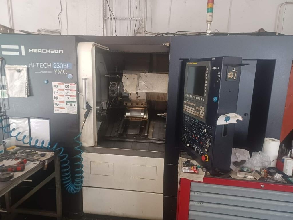 CNC lathe Hwacheon Hi-TECH 230 BL YMC, Ophalen, Gebruikt, Metaal, Knutselset