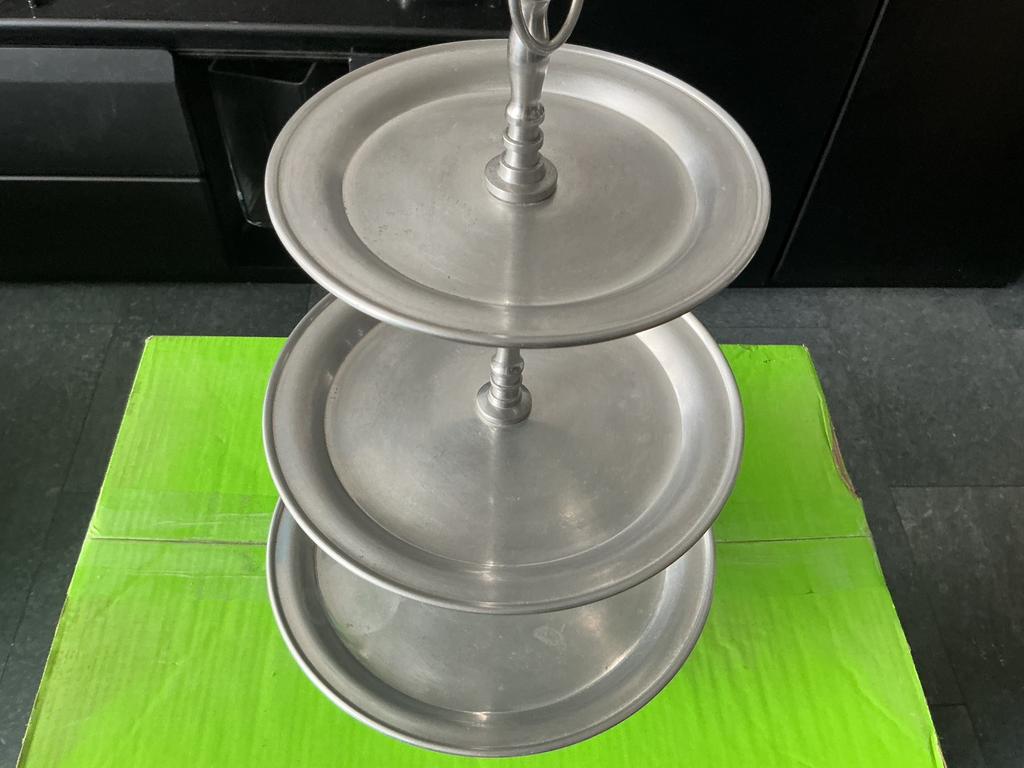 Riverdale Etagere - 3 lagen, 50 cm hoog, Huis en Inrichting, Ophalen, Zilver, Metaal, Overige merken