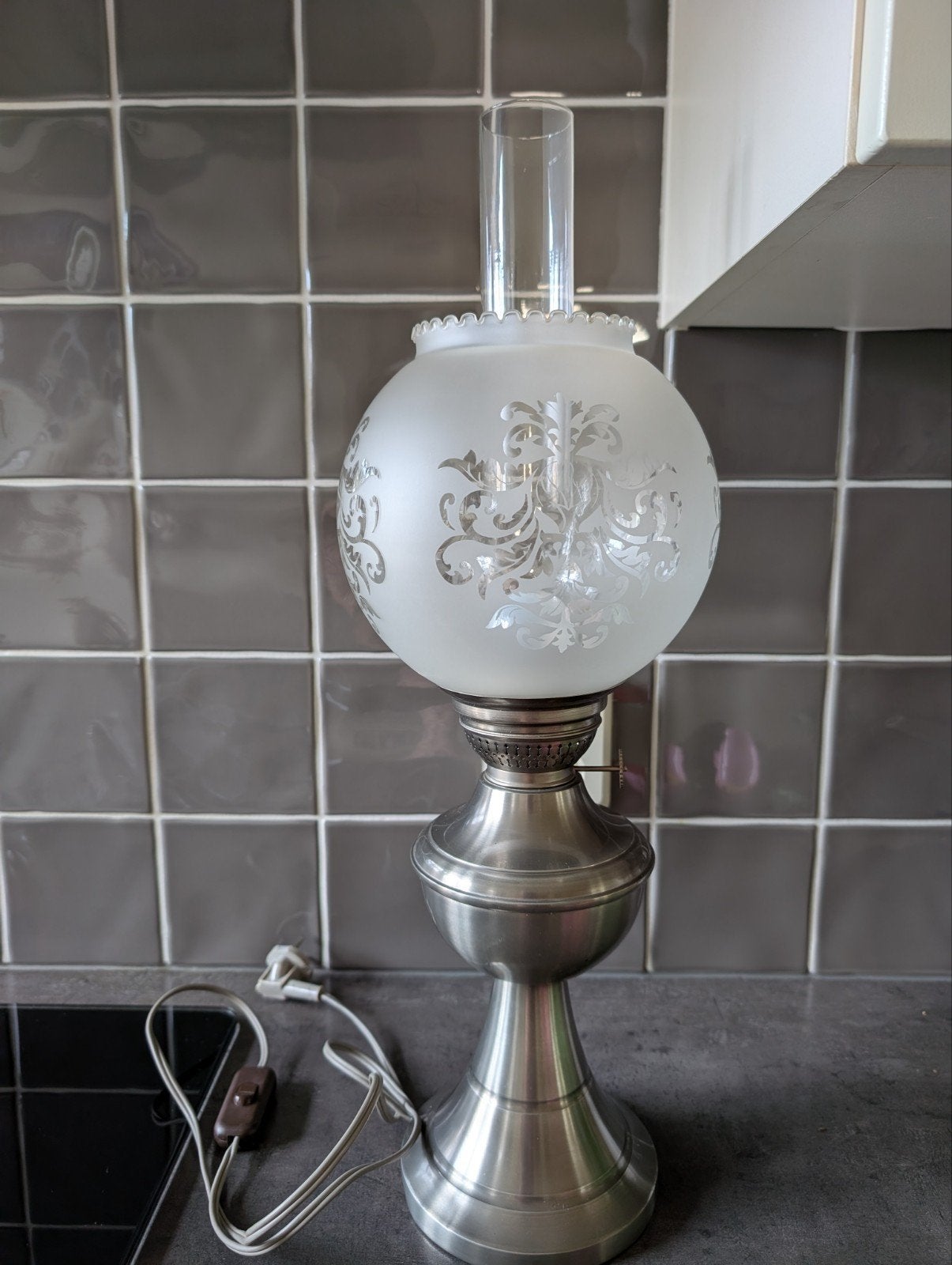 Mooie tinnen lamp met glazen kap, 55cm hoog, Ophalen, Gebruikt, Metaal, Zilver