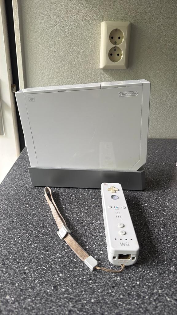 Wii met controller, Ophalen, Zo goed als nieuw, Met 1 controller
