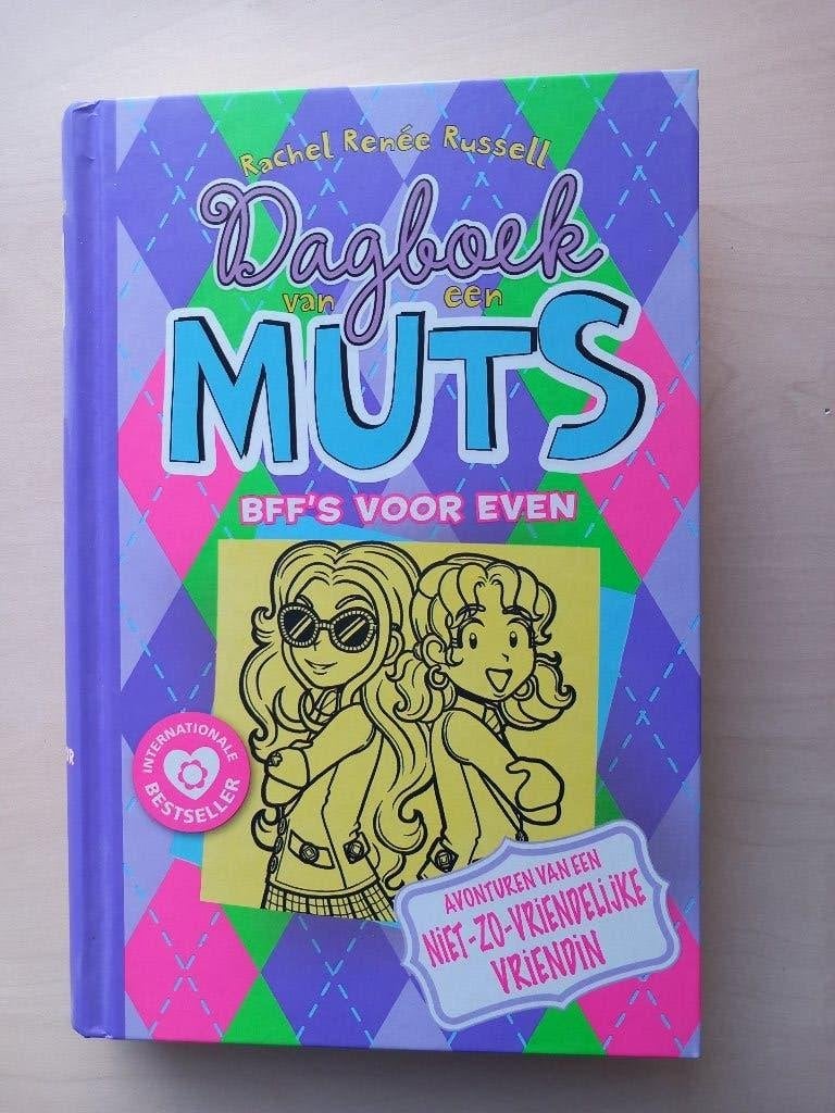 Dagboek van een muts - BFF's voor even - deel 11, Boeken, Rachel Renée Russell, Ophalen of Verzenden, Zo goed als nieuw, Fictie