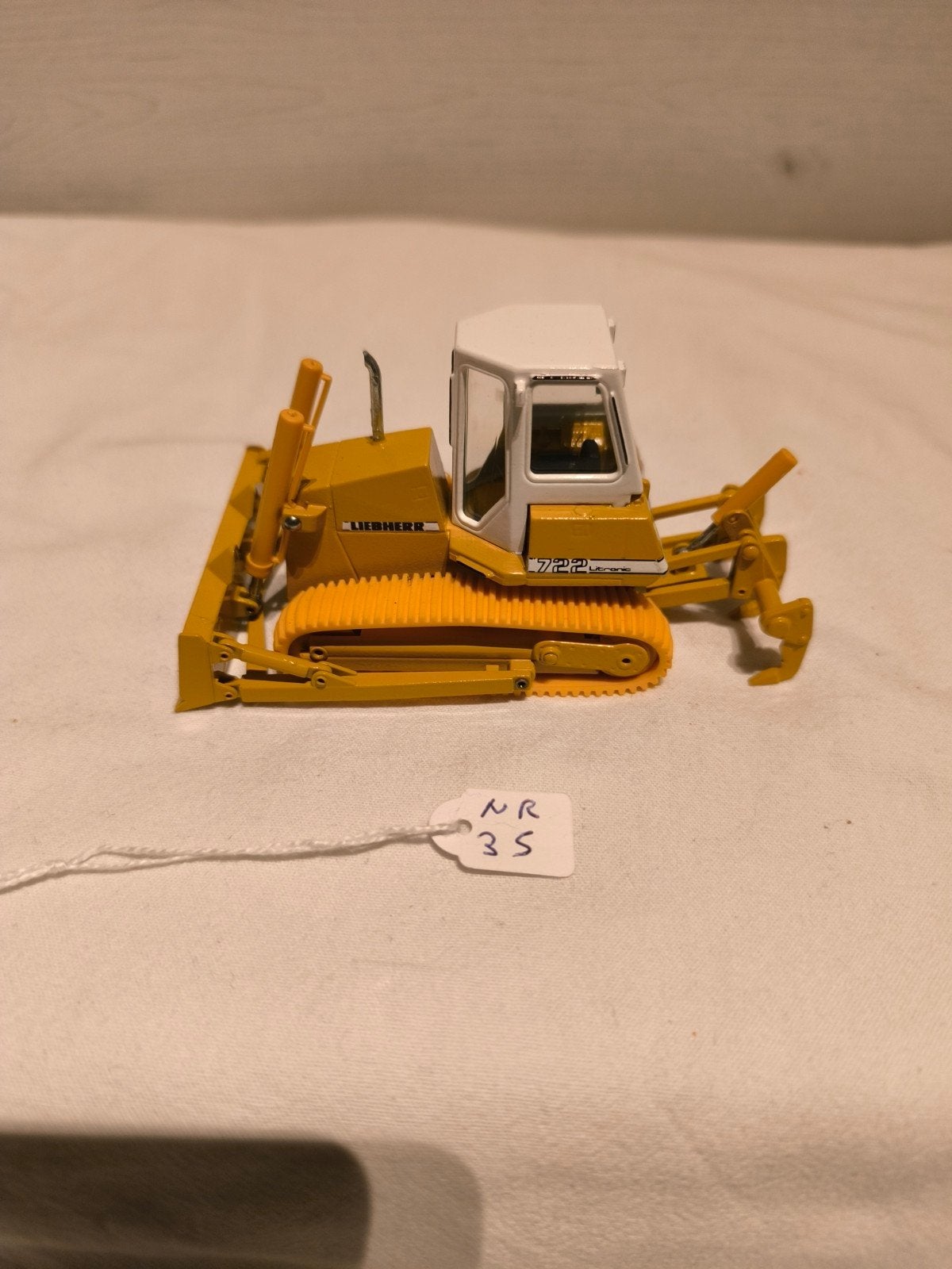 Liebherr 722 Bulldozer Model - Schaal 1:50, Ophalen of Verzenden, Zo goed als nieuw, Hijskraan, Tractor of Landbouw, Overige merken