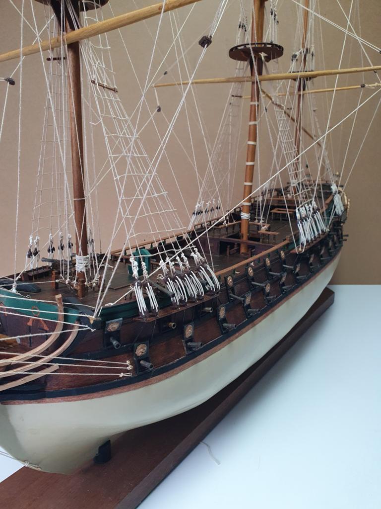 Te koop de h m s norske love van hout  bieden, Hobby en Vrije tijd, Modelbouw | Boten en Schepen, Ophalen