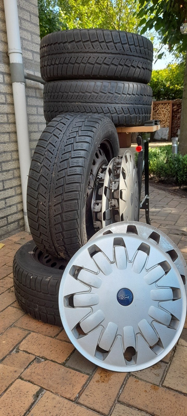 vier winterbanden 205/55 R16, Ophalen, 16 inch, Band(en), 205 mm