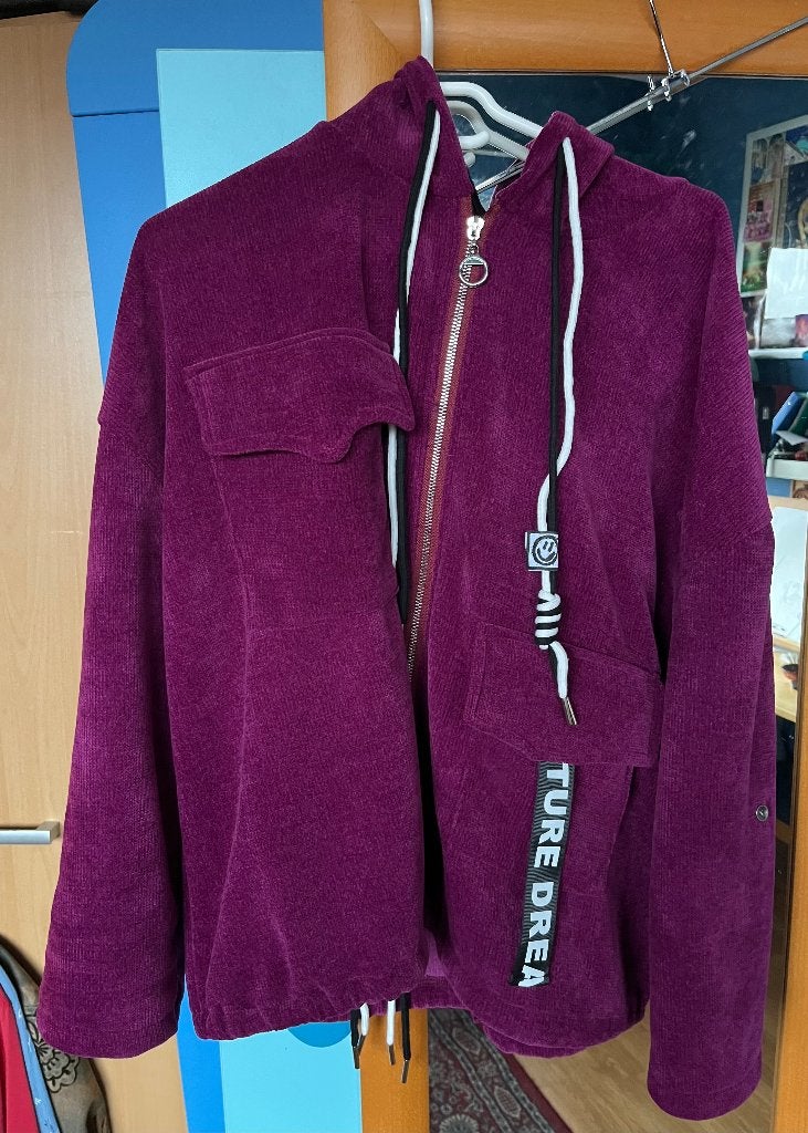mooi bordeauxrood stretch ribjasje Hello Mia 44/46 nieuw, Verzenden, Maat 42/44 (L), Hello Mya, Nieuw