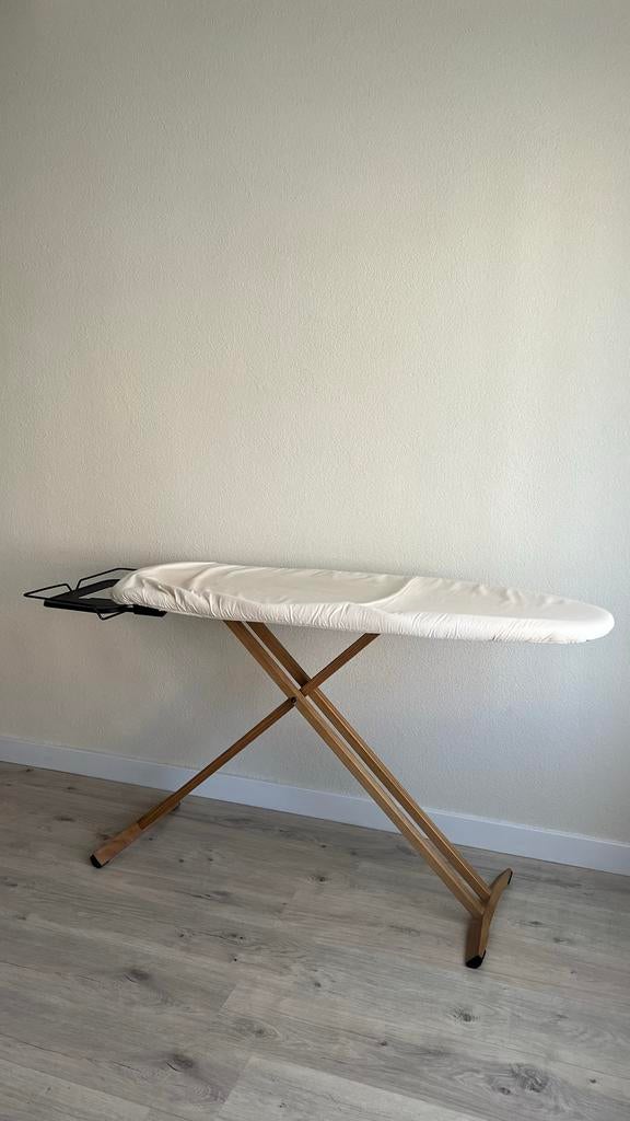 ZARA Strijkplank met Houten Frame en Zwart Strijkijzerhouder, Ophalen, Zo goed als nieuw