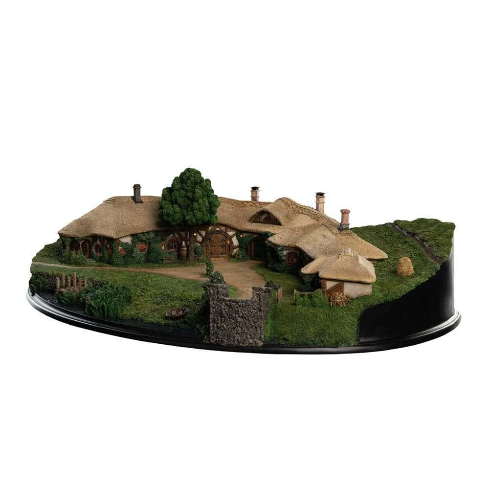 Weta LOTR Statue The Green Dragon Inn, West Campus 1 76863 Herxheim (DE), Heo GmbH, Nieuw, Heo@info.com