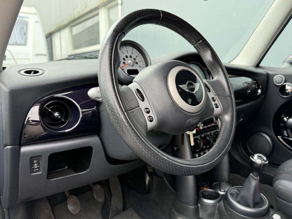 MINI Mini BWJ 2006 1.6 90 PK One Seven AIRCO / CRUISE / LMV, Auto's, Voorwielaandrijving, Gebruikt, 4 cilinders, 4 stoelen