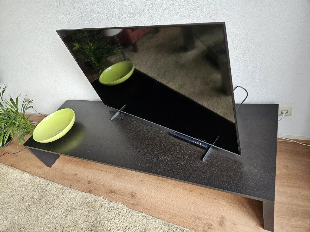 Sidetable zwart ranke vormgeving, Ophalen, 25 tot 50 cm, Rechthoekig, 100 tot 150 cm