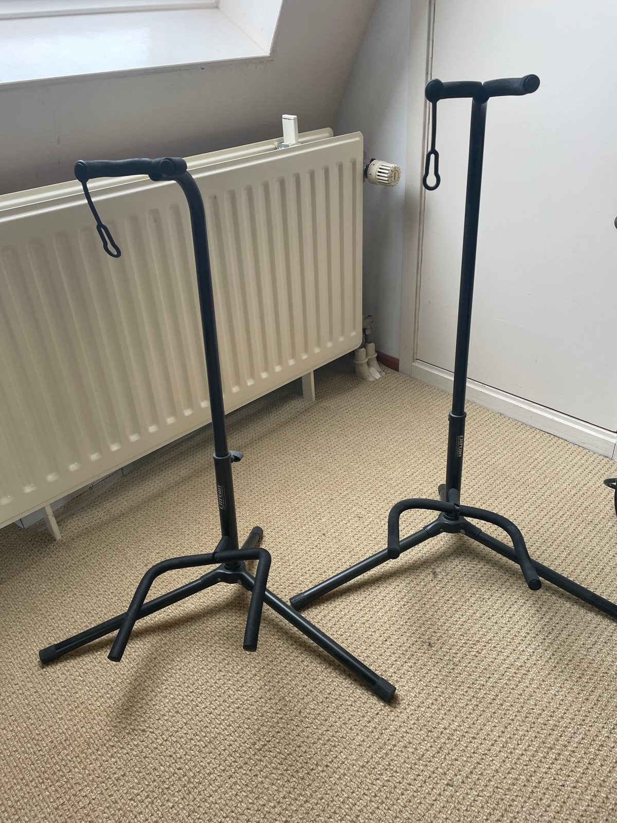 2 Clifton gitaar standaards - Zo goed als nieuw, Muziek en Instrumenten, Ophalen of Verzenden, Zo goed als nieuw, Instrumentstandaard