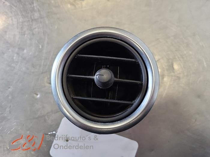 Luchtrooster Dashboard van een Mercedes Vito, Auto-onderdelen, Gebruikt, -, Ophalen of Verzenden, -