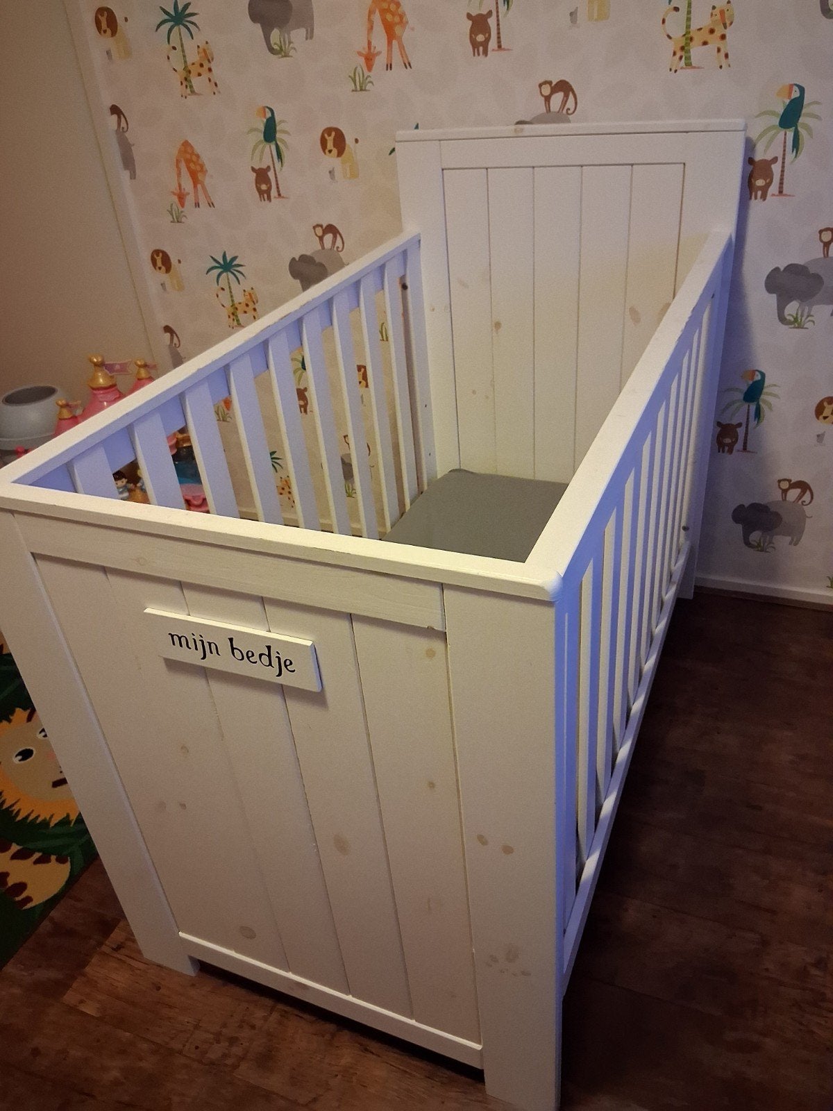 Complete houten Whitewash Babykamer Set: Ledikant, Kast, Com, Ophalen, Gebruikt, Jongetje of Meisje