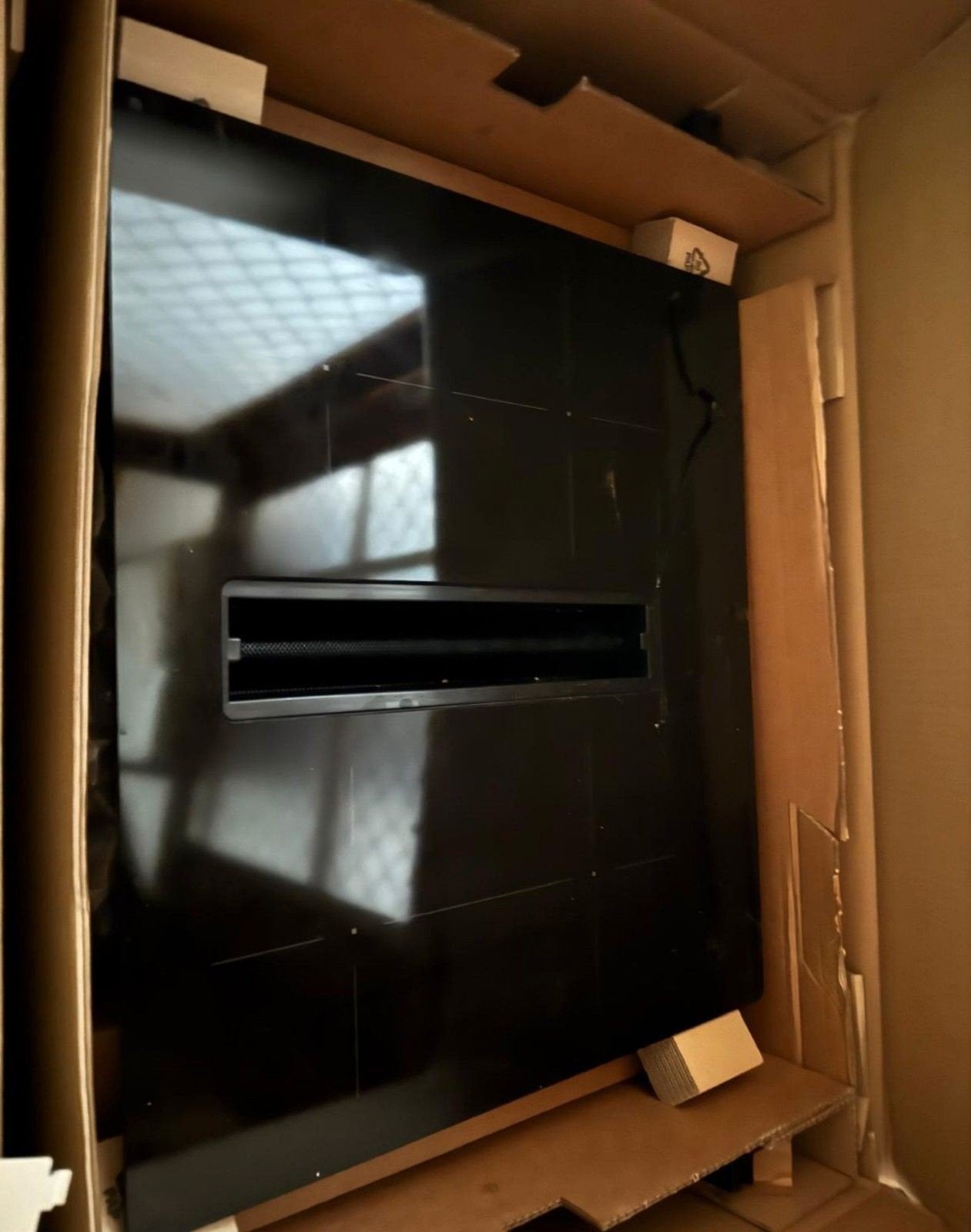 Fördelaktig IKEA kookplaat met afzuig. (bovenkant gebarsten), Witgoed en Apparatuur, Kookplaten, Nieuw, Inbouw, Elektrisch, 4 kookzones
