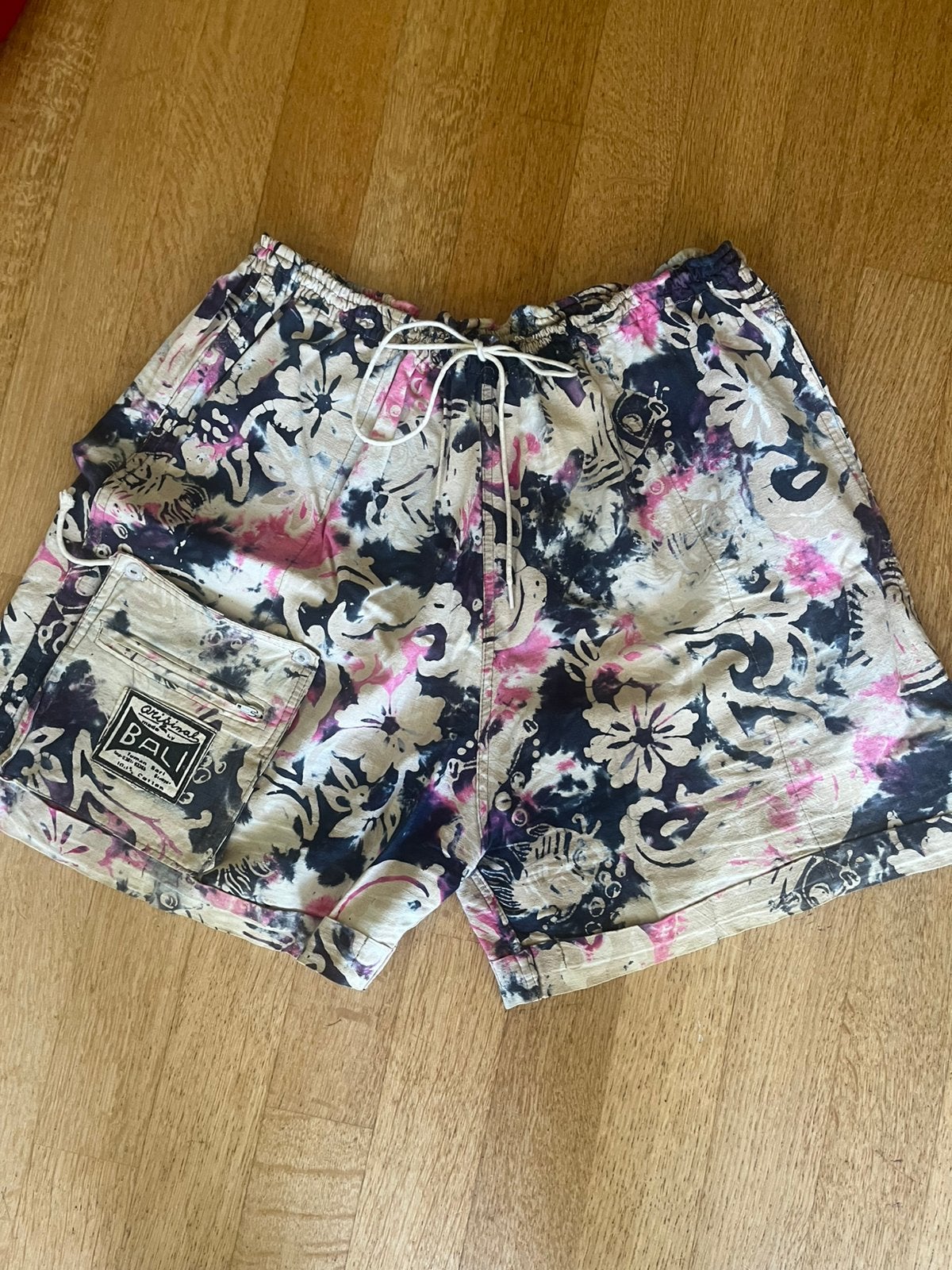 Korte batik broek mt L, Ophalen of Verzenden, Zo goed als nieuw, Kort