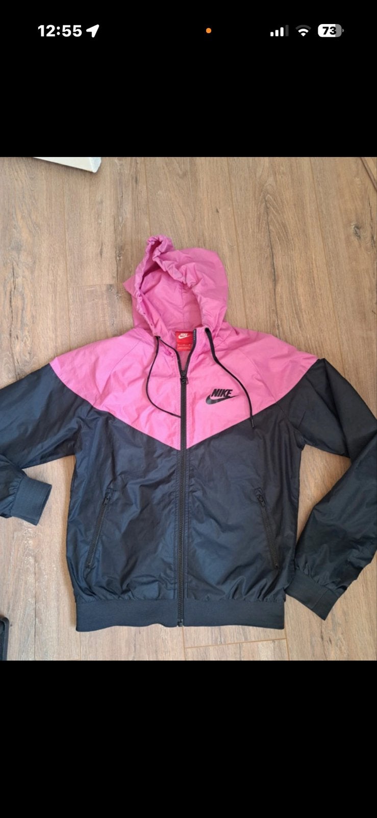 Nike Windrunner Jack - Roze/Zwart - Maat M, Ophalen of Verzenden, Zo goed als nieuw, Maat 38/40 (M), Roze