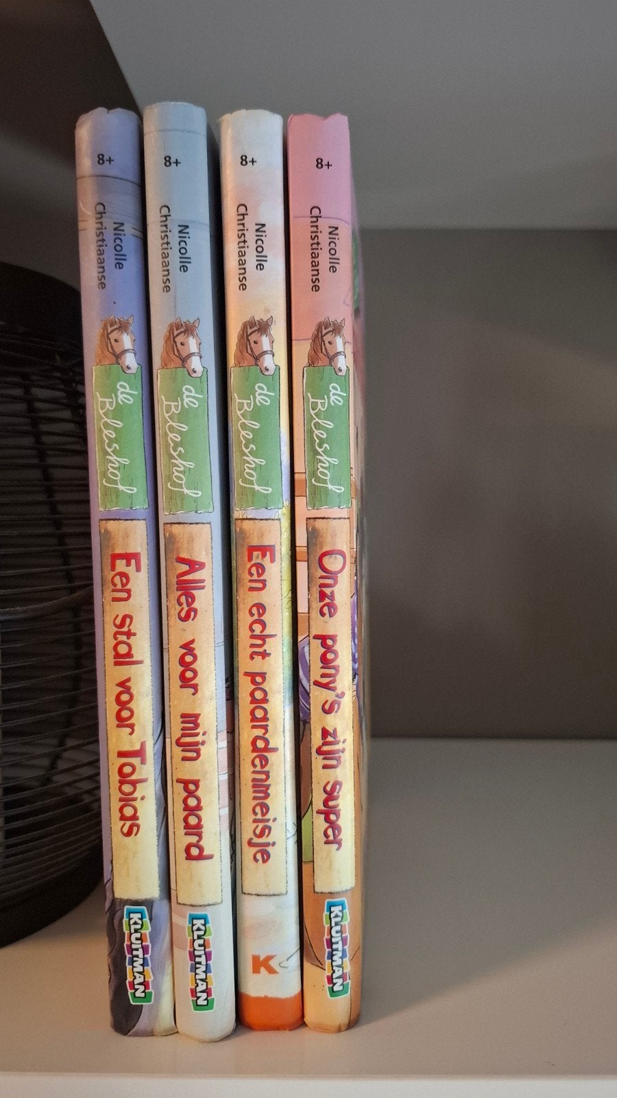 4 boeken van paardenboek De Bleshof, Boeken, Ophalen of Verzenden, Zo goed als nieuw