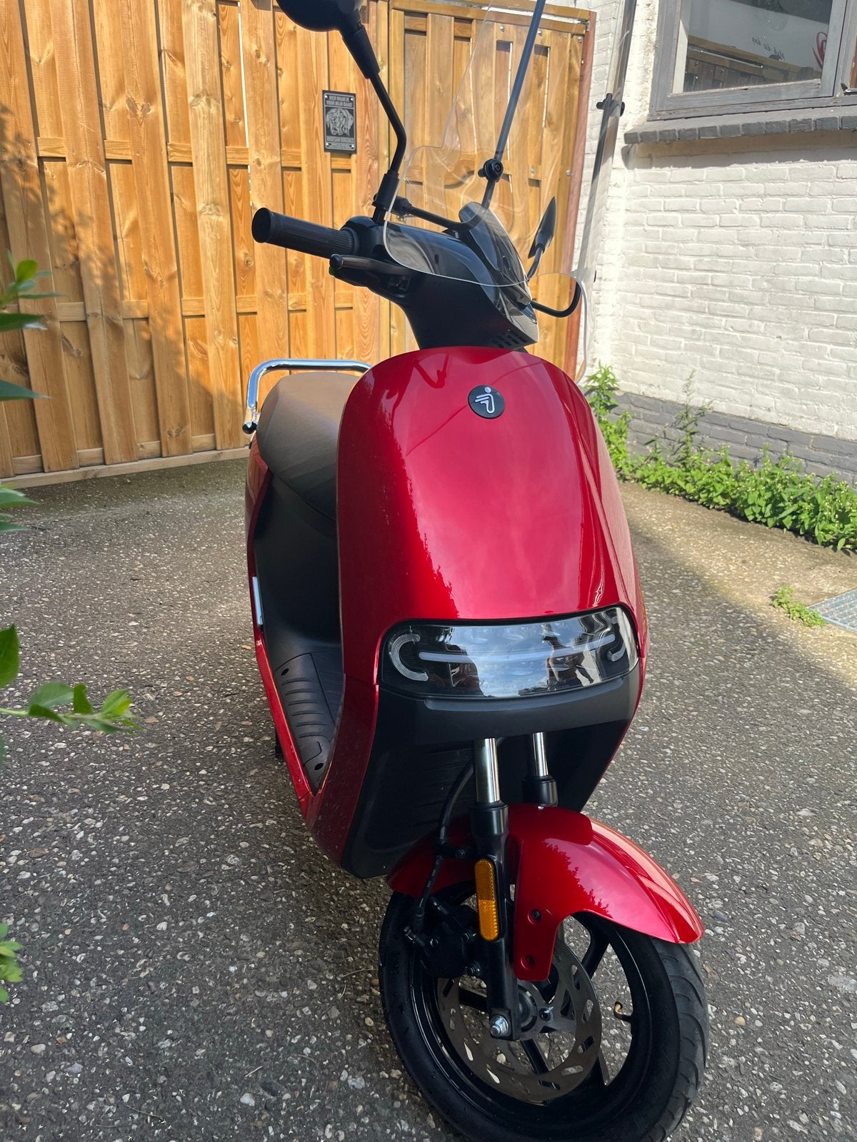 Segway E110S Elektrische Scooter - Zo goed als nieuw, Fietsen en Brommers, Ophalen, Zo goed als nieuw