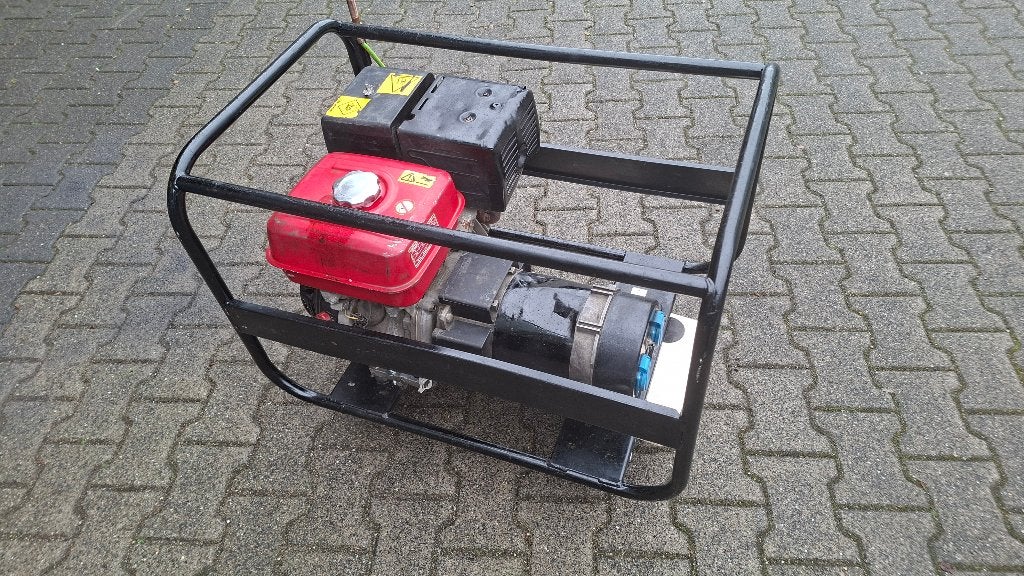 2x aggregaat Honda EC4000 + Europower, Doe-het-zelf en Verbouw, Ophalen, Benzine, ,, Zo goed als nieuw