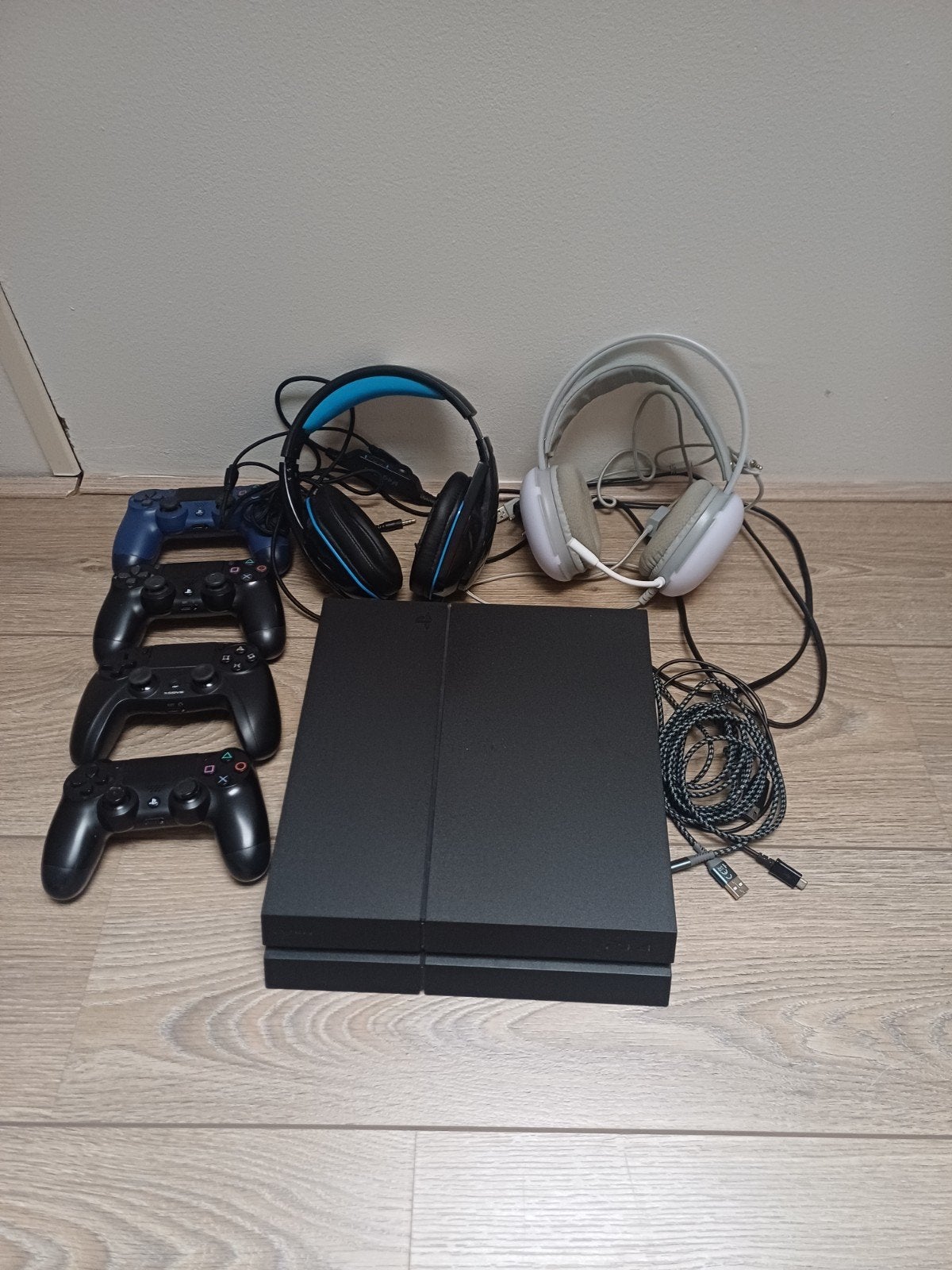 Defecte PlayStation 4 met toebehoren, Ophalen of Verzenden, Gebruikt